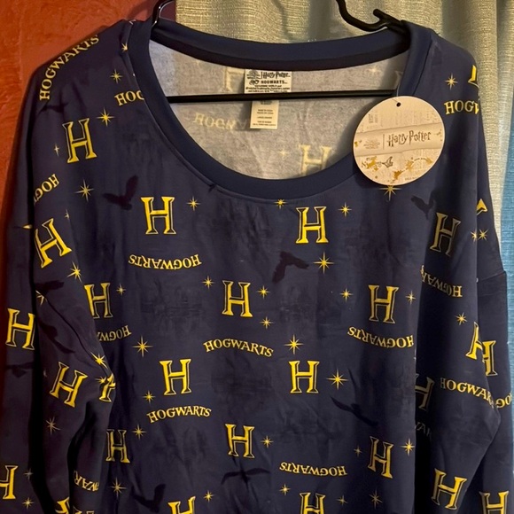 Warner Bros. Other - Warner Bros. Hogwarts Starry Night Pajama shirt brand new with tags